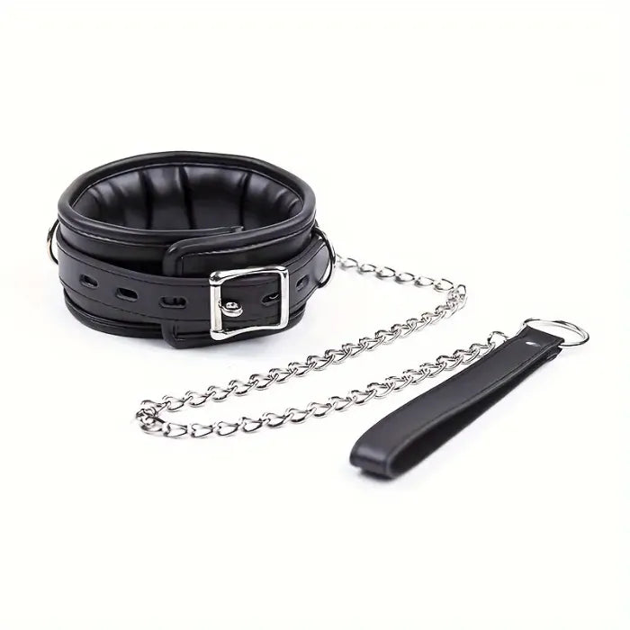 Halsband mit kleiner Führkette